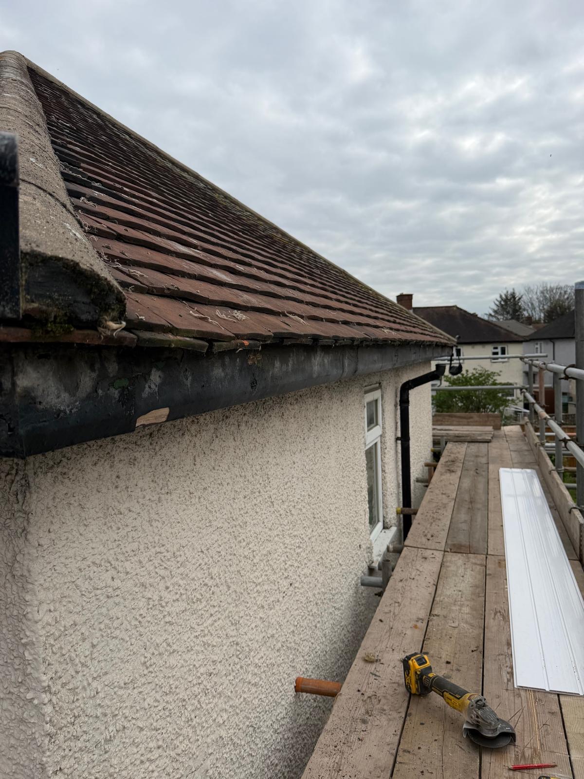 BD Roofing & Property maintenance — website preview in the Daylight design