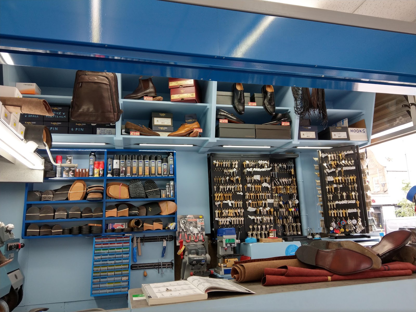 Caplaneris Key Cutting, Watch Repair Workshop, Engraving & Quality Shoe Repair — a real locksmiths website generated from its Google listing