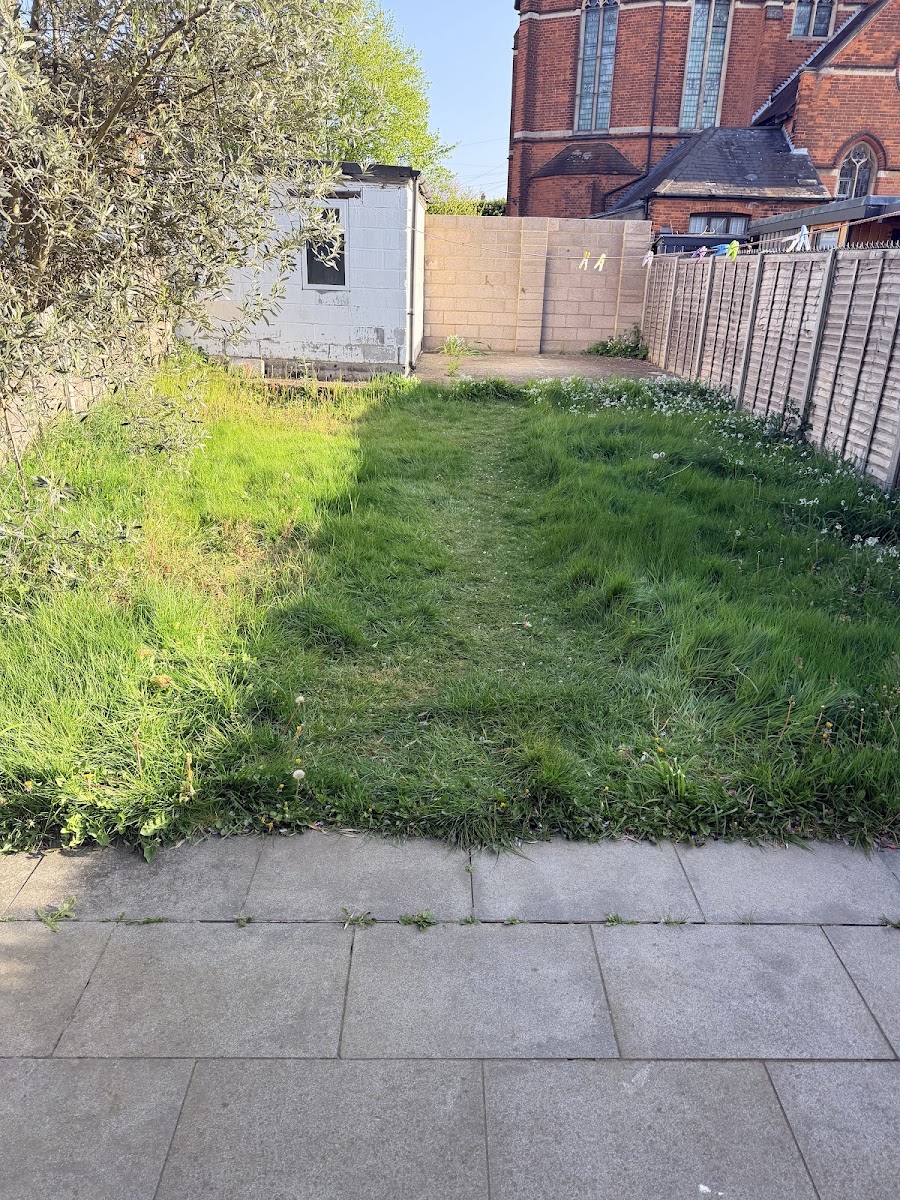 RM&K Gardening Services — recent job in Hayes