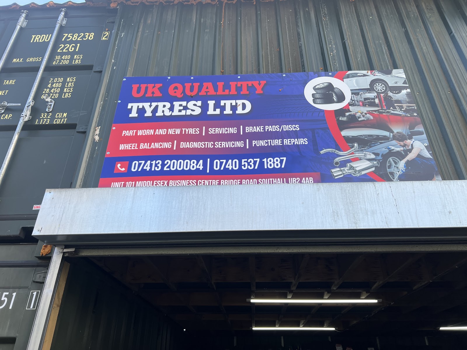 Uk Quality Tyres — website preview in the Daylight design